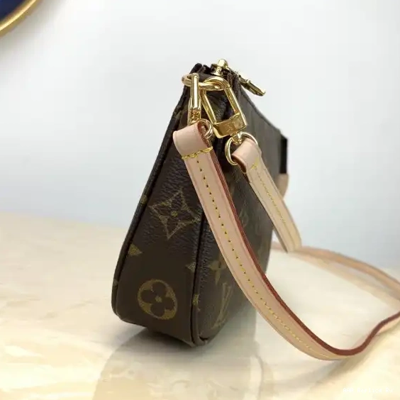 AAA Replica Ru Louis POCHETTE Vuitton ACCESSOIRES 0607